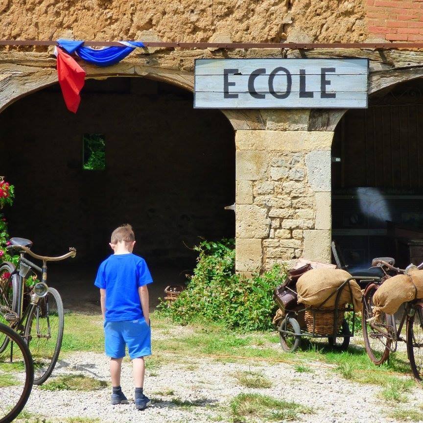 23518804_854970078003695_4707116883243779663_n