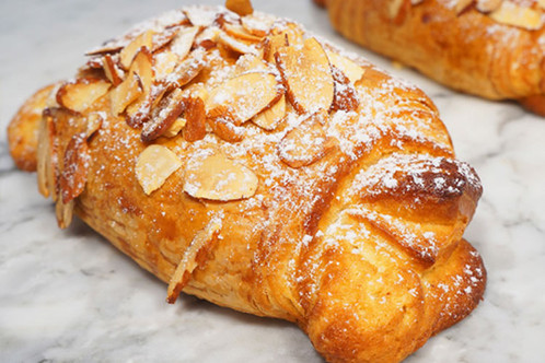 almond crossiant